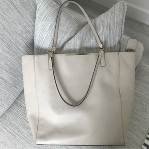 Coach Cream Color Tote - Sturdy and Stylish - Great for books or to the office🥰